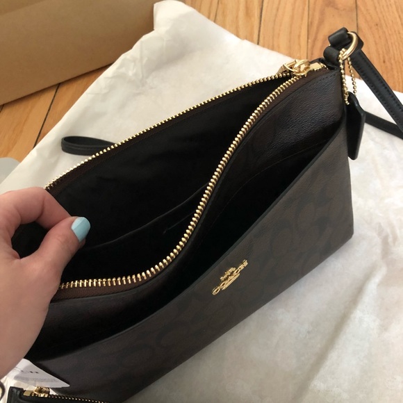 🔥SALE🔥🆕Coach Crossbody Purse w/ wallet - Picture 7 of 8